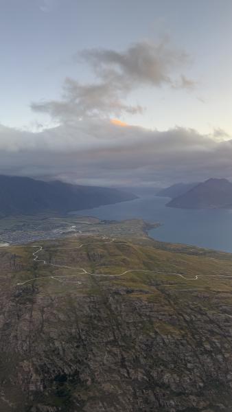 Auckland to Queenstown's flight (1/3)