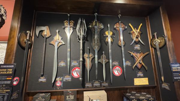 Weapons of The Lord of the Rings (1/9)